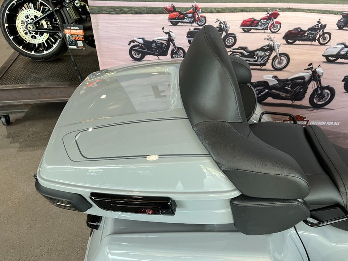 2025 Harley-davidson FLHTCUTG TRI GLIDE U/CLC 114 BILLIARD GREY