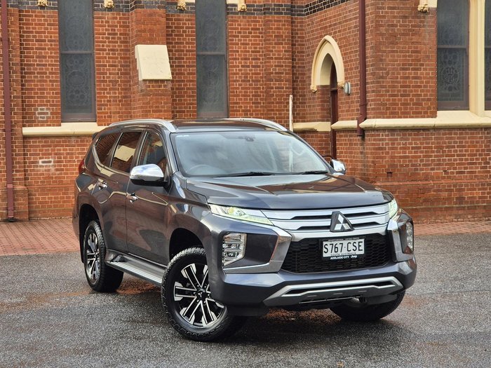 2022 Mitsubishi Pajero Sport GLS