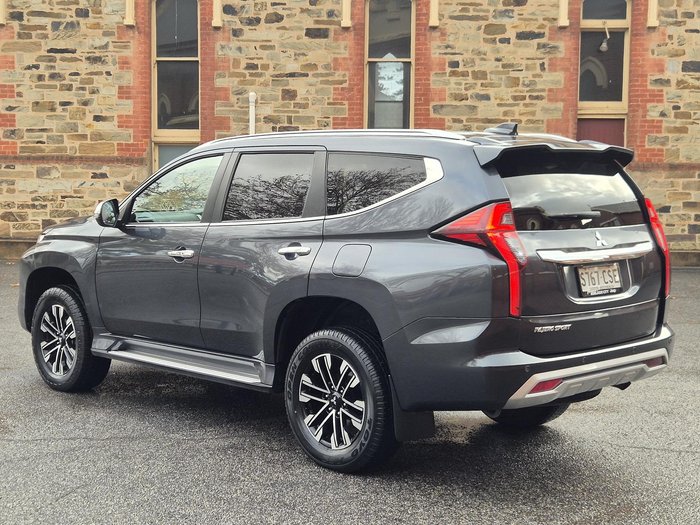 2022 Mitsubishi Pajero Sport GLS