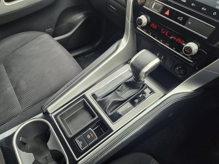 2022 Mitsubishi Pajero Sport GLS