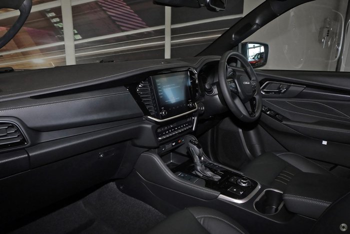 2025 Isuzu MU-X LS-T
