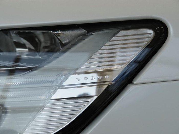 2020 Volvo S60 T5 R-Design