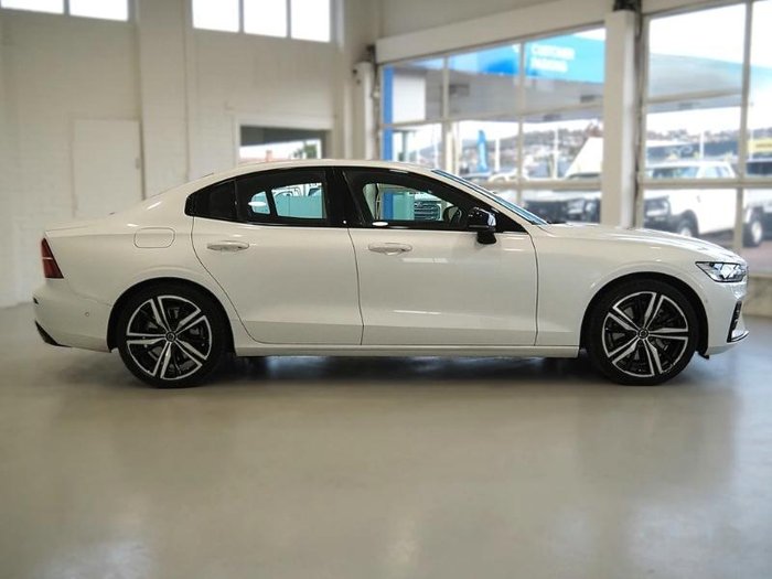 2020 Volvo S60 T5 R-Design