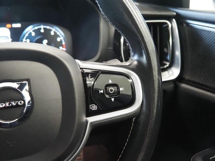 2020 Volvo S60 T5 R-Design