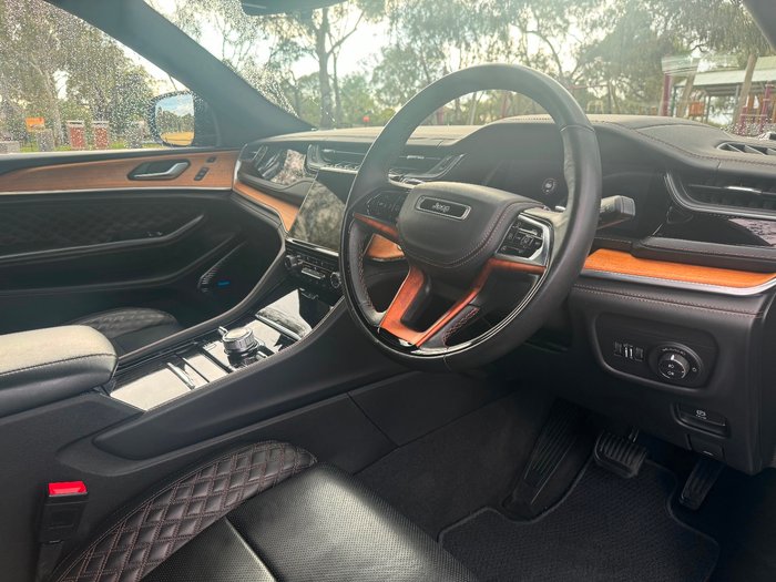 2022 Jeep Grand Cherokee Summit