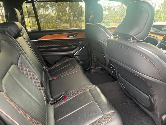 2022 Jeep Grand Cherokee Summit