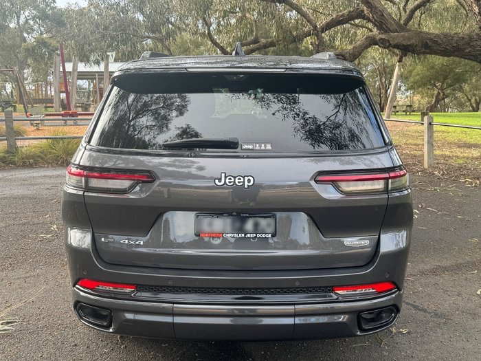 2022 Jeep Grand Cherokee Summit