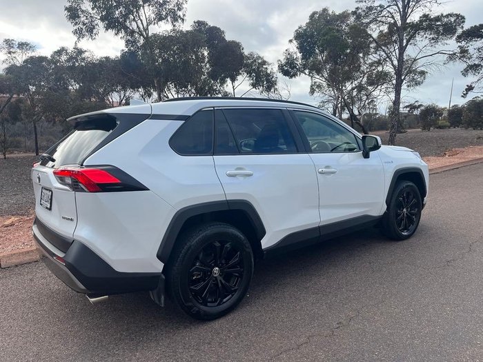 2024 Toyota RAV4 GXL