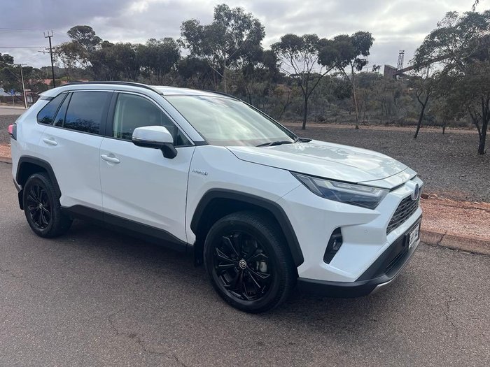 2024 Toyota RAV4 GXL