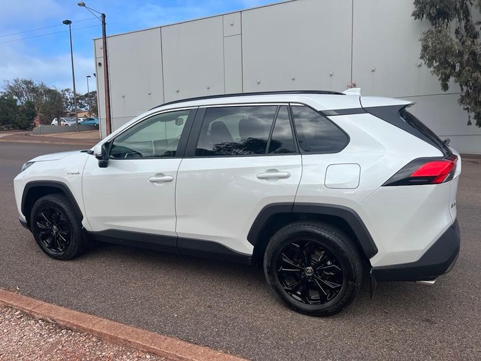 2024 Toyota RAV4 GXL
