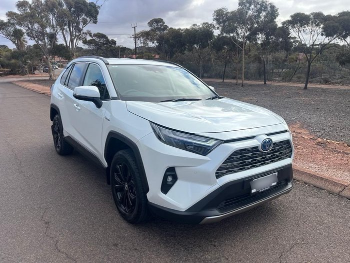 2024 Toyota RAV4 GXL