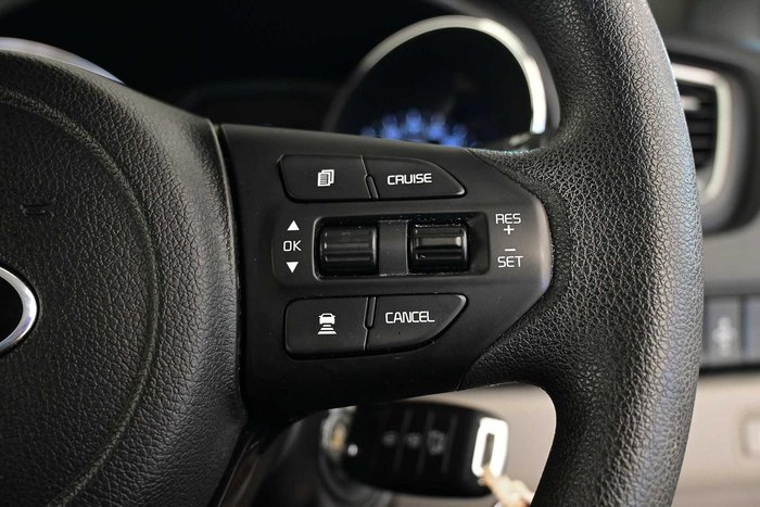 2020 Kia Carnival S