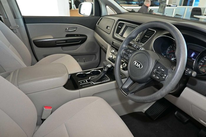 2020 Kia Carnival S