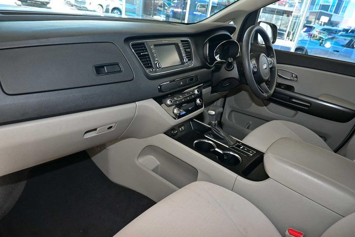 2020 Kia Carnival S