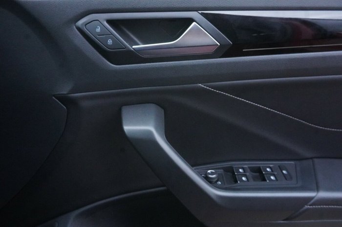 2023 Volkswagen T-Roc 140TSI R-Line
