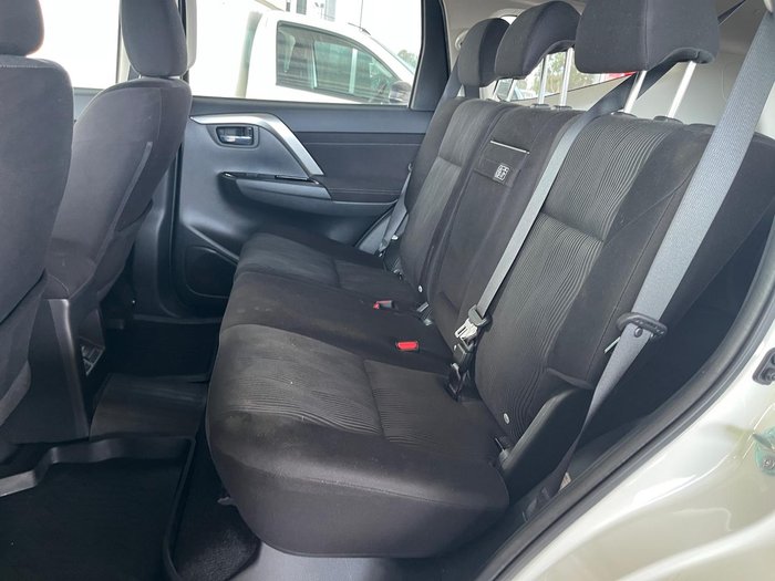 2020 Mitsubishi Pajero Sport GLX