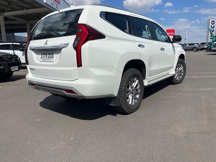 2020 Mitsubishi Pajero Sport GLX