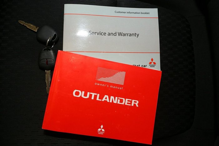 2013 Mitsubishi Outlander ES