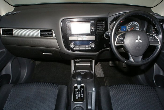 2013 Mitsubishi Outlander ES