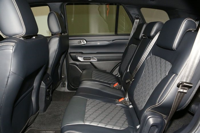 2023 Ford Everest Platinum