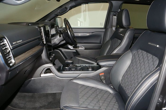 2023 Ford Everest Platinum