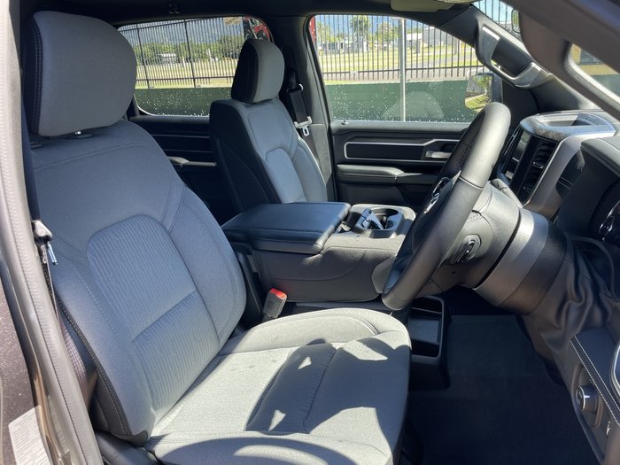 2024 RAM 1500 Big Horn Crew Cab LWB