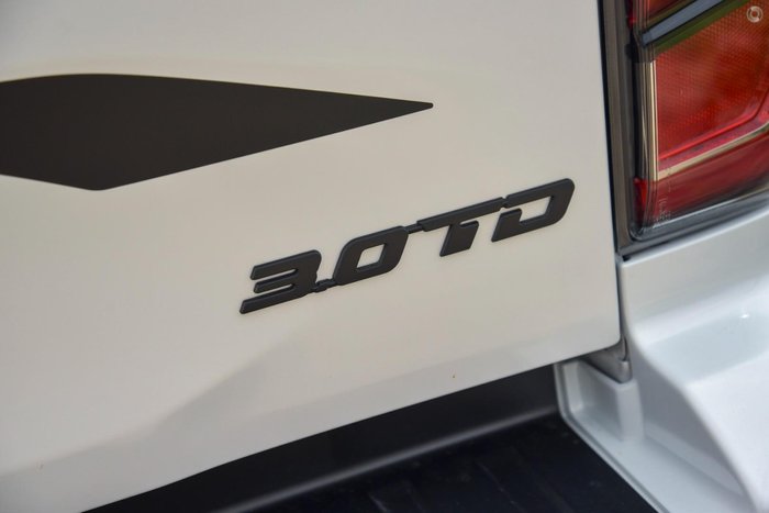 2025 Isuzu D-MAX BLADE