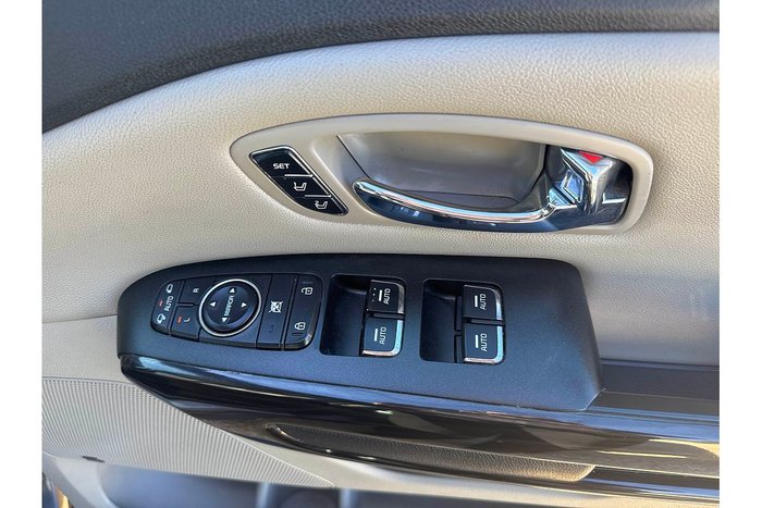 2018 Kia Carnival Platinum