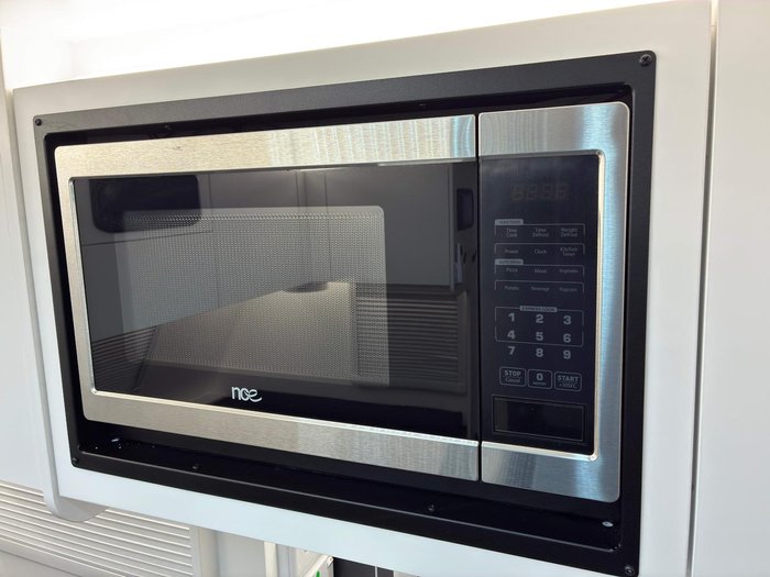 2025 New Age Caravans Big Red Br20e