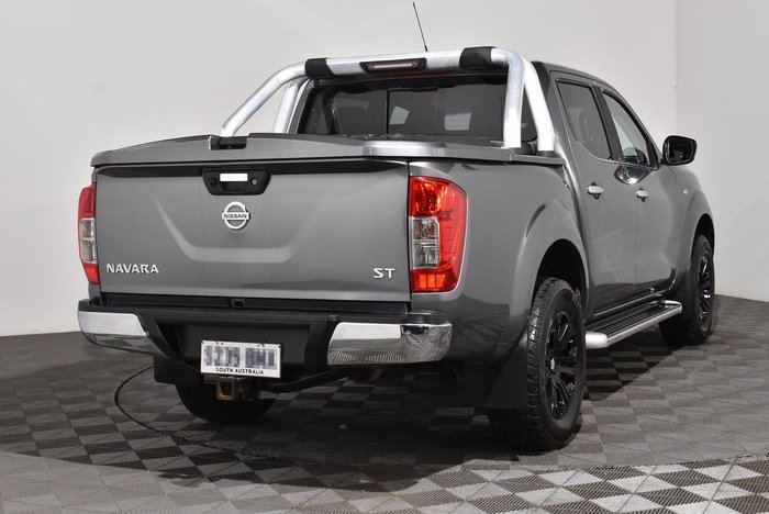 2017 Nissan Navara ST