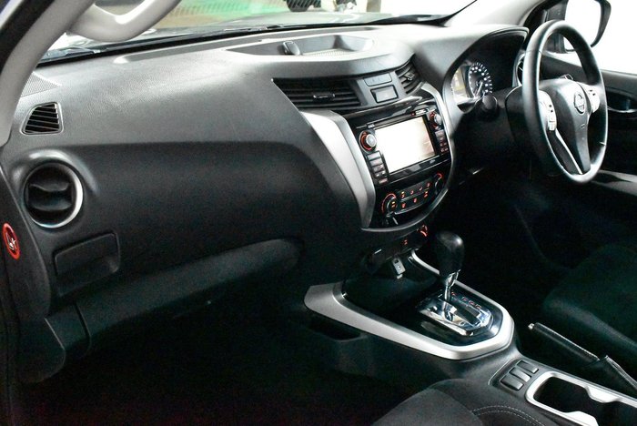 2017 Nissan Navara ST