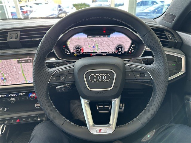 2025 Audi Q3 40 TFSI S line