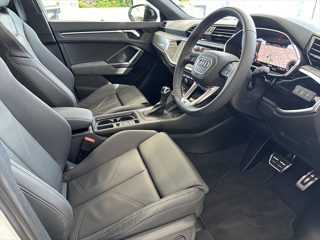 2025 Audi Q3 40 TFSI S line