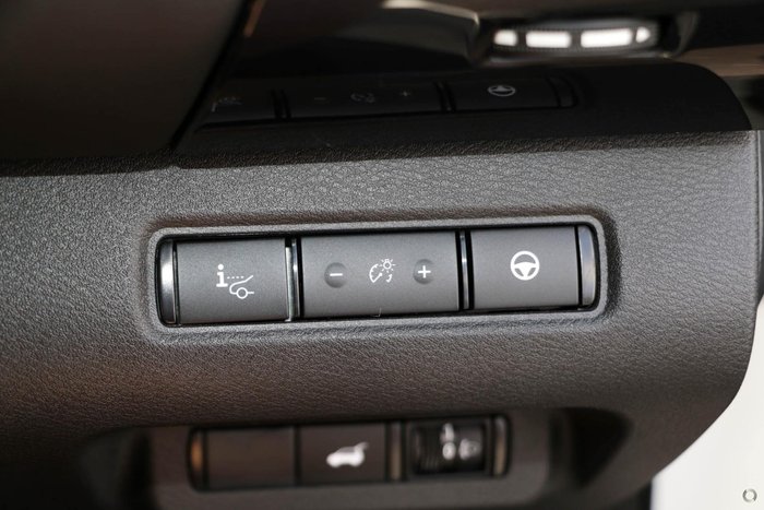 2024 Nissan Pathfinder ST-L