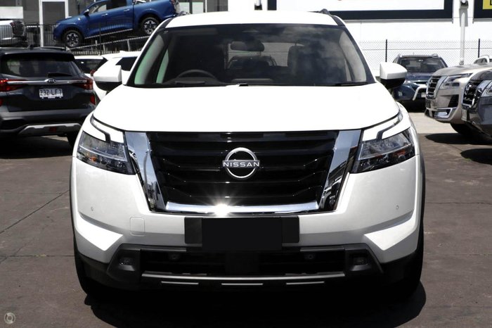 2024 Nissan Pathfinder ST-L