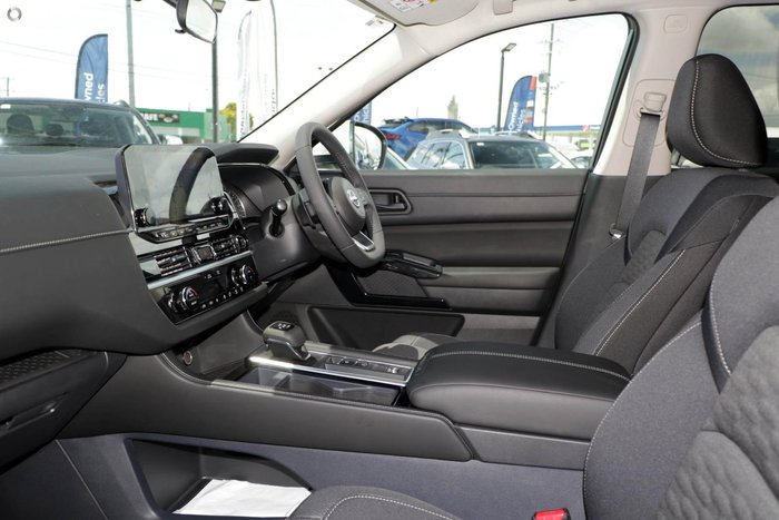 2024 Nissan Pathfinder ST-L