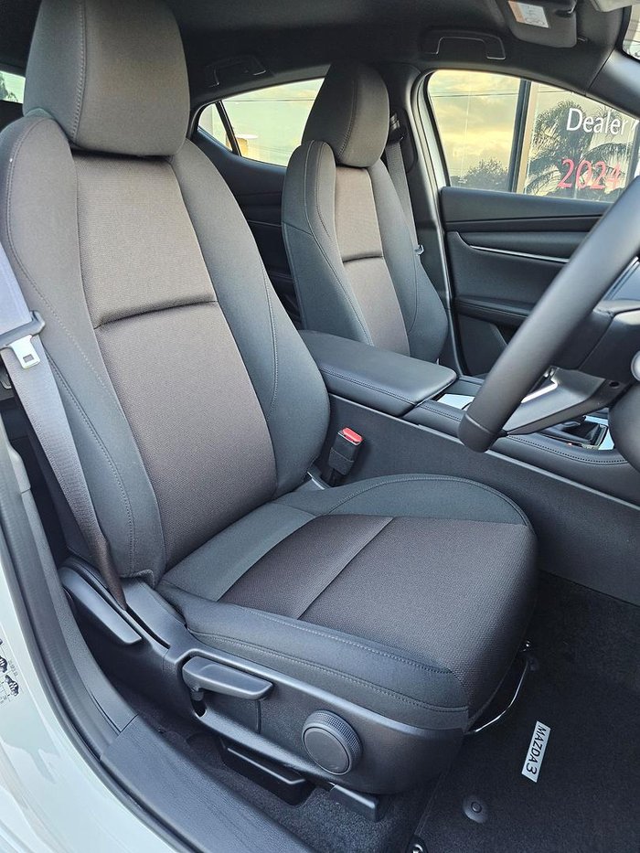 2025 Mazda 3 G20 Pure