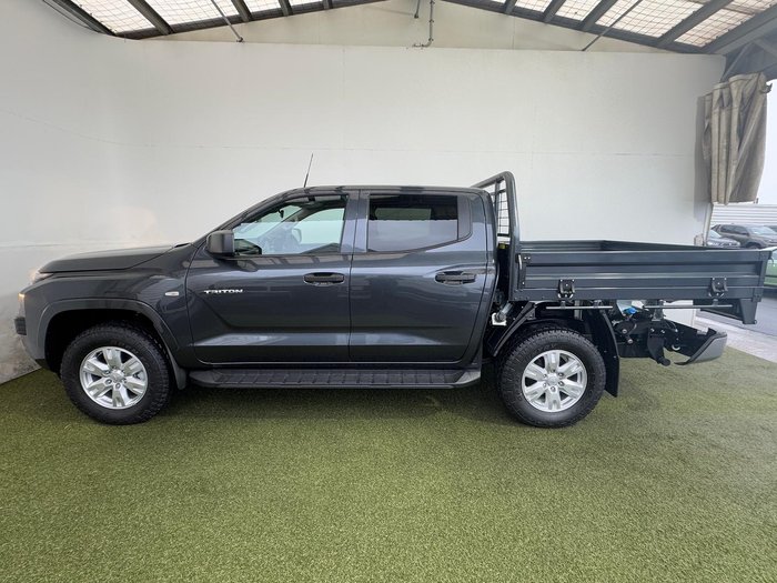 2025 Mitsubishi Triton GLX+