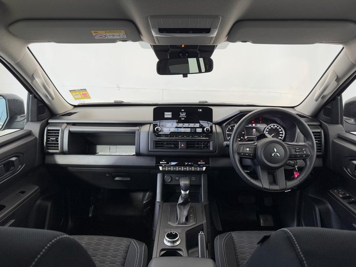 2025 Mitsubishi Triton GLX+