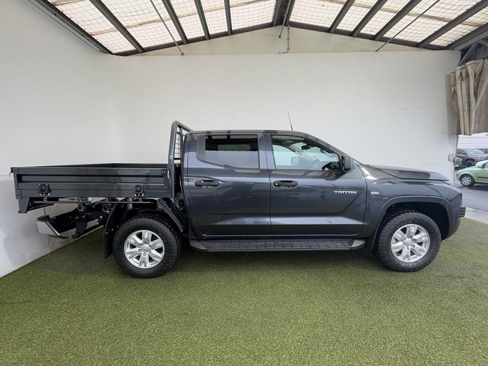 2025 Mitsubishi Triton GLX+