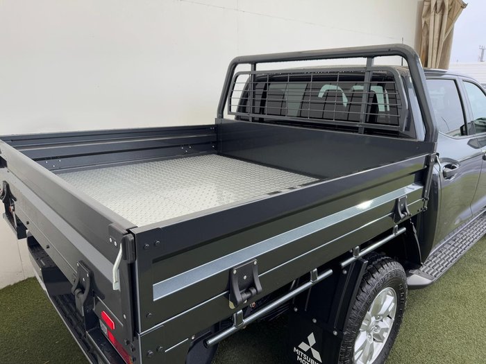 2025 Mitsubishi Triton GLX+