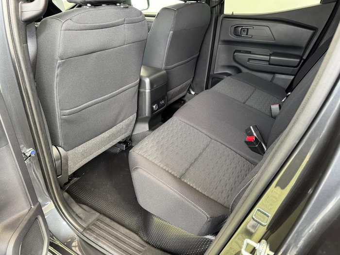 2025 Mitsubishi Triton GLX+