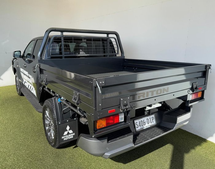 2025 Mitsubishi Triton GLX+