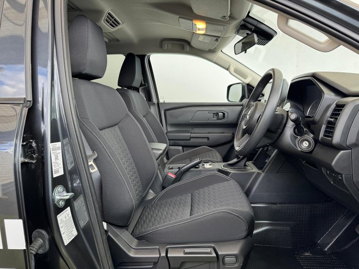 2025 Mitsubishi Triton GLX+