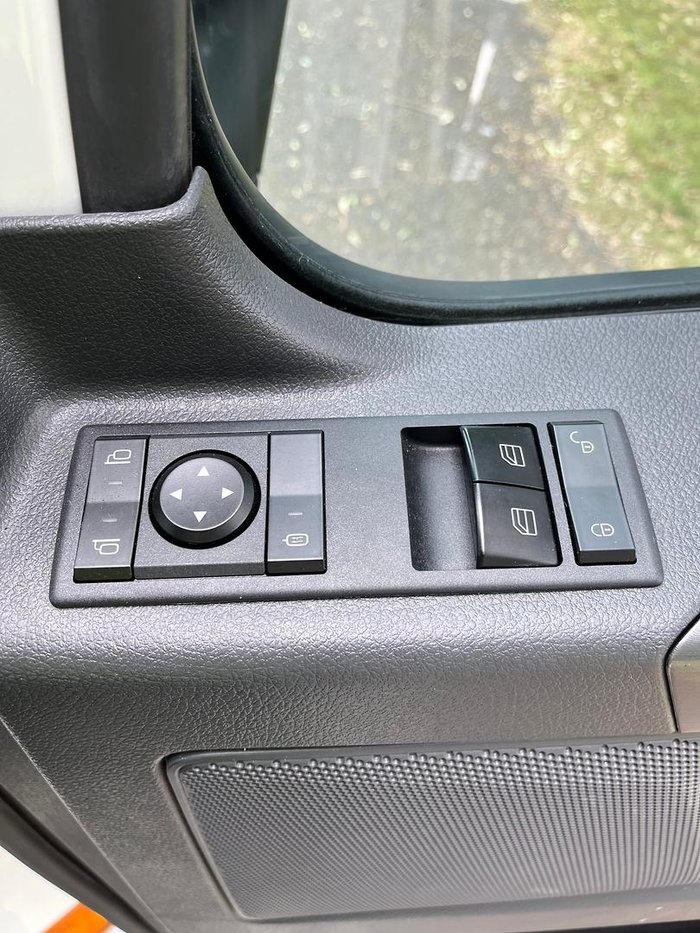 2023 Freightliner Cascadia 126 White