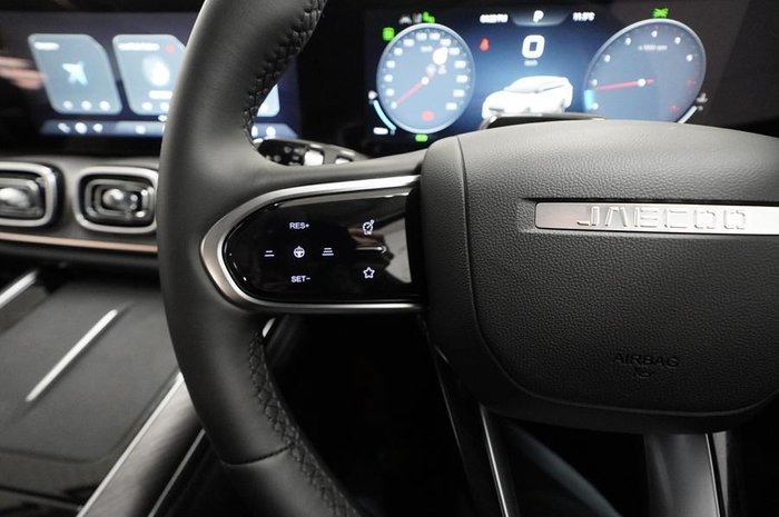 2025 Jaecoo J8 Track