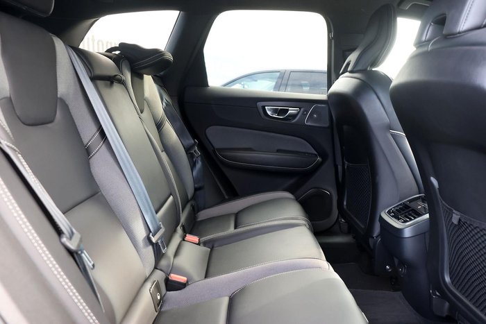 2021 Volvo XC60 B6 R-Design MY22 AWD Silver Dawn