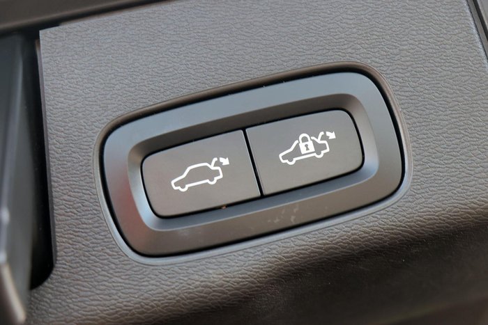 2021 Volvo XC60 B6 R-Design MY22 AWD Silver Dawn