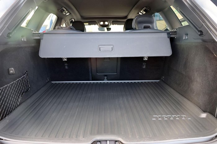 2021 Volvo XC60 B6 R-Design MY22 AWD Silver Dawn