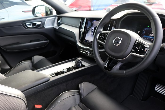 2021 Volvo XC60 B6 R-Design MY22 AWD Silver Dawn